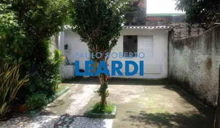 Casa à venda na Rua Isaac Annes, 154, Lapa, São Paulo por R$ 1.200.000