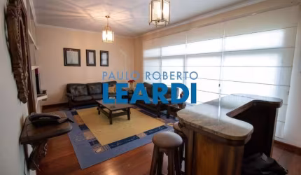 Casa à venda na Rua Martins Peres, 114, Saúde, São Paulo por R$ 1.393.000