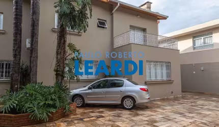 Casa à venda na Rua Novo Horizonte, 202, Pacaembu, São Paulo por R$ 4.000.000