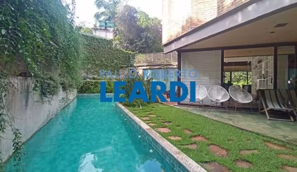 Casa à venda na Rua Avaré, 382, Pacaembu, São Paulo por R$ 9.000.000