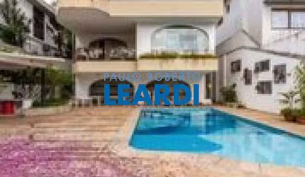 Casa à venda na Rua das Malvas, 230, Cidade Jardim, São Paulo por R$ 3.500.000