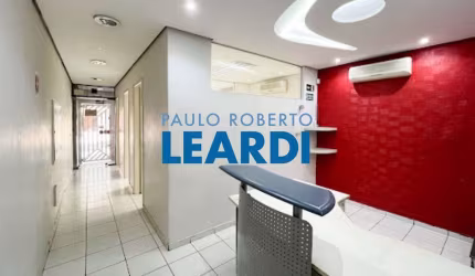 Casa comercial à venda na Rua Joaquim Távora, 344, Aclimação, São Paulo por R$ 800.000