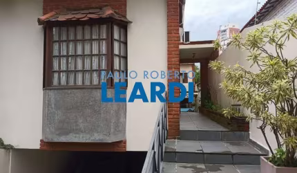 Casa à venda na Rua Perdões, 145, Aclimação, São Paulo por R$ 950.000