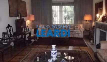 Casa à venda na Rua Zequinha de Abreu, 180, Pacaembu, São Paulo por R$ 3.950.000