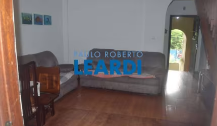 Casa à venda na Rua Capistrano de Abreu, 33, Barra Funda, São Paulo por R$ 800.000