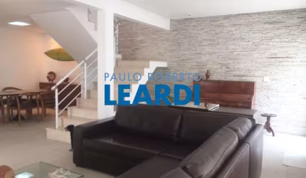 Casa à venda na Rua Urbanizadora, 49, Sumaré, São Paulo por R$ 4.000.000