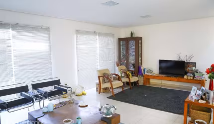 Casa com 3 quartos à venda na Rua Irmão Odilon Diniz, 175, Sumaré, São Paulo por R$ 1.800.000