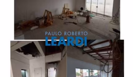 Casa comercial à venda na Rua Barão de Jaguara, 981, Cambuci, São Paulo por R$ 3.990.000