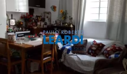 Casa à venda na Rua das Perdizes, 62, Barra Funda, São Paulo por R$ 1.200.000