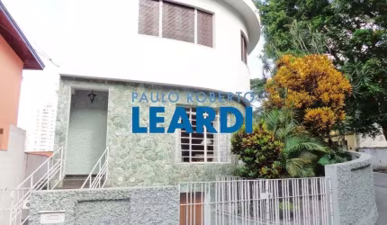 Casa à venda na Rua André Dreyfus, 366, Sumaré, São Paulo por R$ 2.100.000