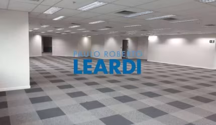 Sala comercial à venda na Avenida Eusébio Matoso, 1375, Cidade Jardim, São Paulo por R$ 11.625.000