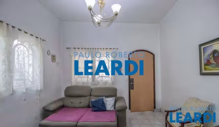 Casa à venda na Avenida Itaboraí, 541, Saúde, São Paulo por R$ 970.000