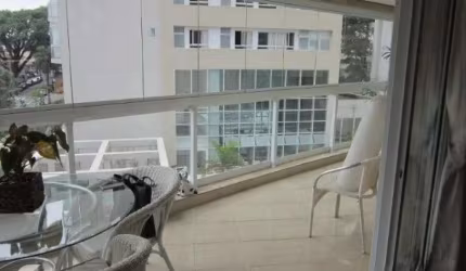 Apartamento com 3 quartos à venda na Rua Traipu, 214, Pacaembu, São Paulo por R$ 2.350.000