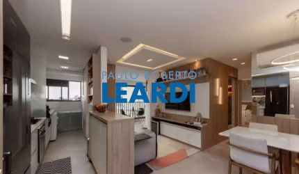 Apartamento à venda na Rua Potenji, 116, Saúde, São Paulo por R$ 1.100.000