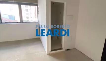 Sala comercial à venda na Avenida Pavão, 224, Moema, São Paulo por R$ 400.000