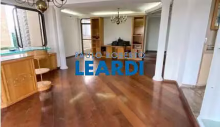 Apartamento à venda na Rua Canuto Abreu, 56, Vila Regente Feijó, São Paulo por R$ 1.600.000