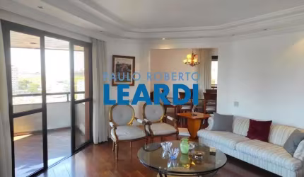 Apartamento à venda na Alameda dos Tupiniquins, 253, Moema, São Paulo por R$ 2.500.000
