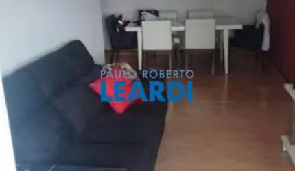 Apartamento à venda na Rua Miguel Teles Júnior, 551, Aclimação, São Paulo por R$ 453.000