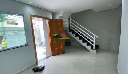 Sobrado novo 154 m² 2 suítes 2 vagas à venda na Vila Curuçá Santo André