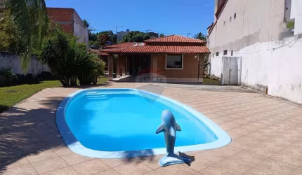 Venda de Linda Casa Térrea com Piscina  em Jauá – Camaçari/BA