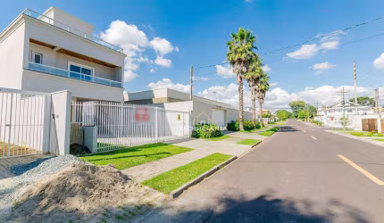 Sobrado com 3 dormitórios à venda, 186 m² por R$ 930.000,00 - Portão - Curitiba/PR