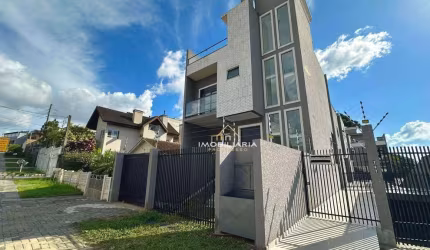 Sobrado com 3 dormitórios para alugar, 175 m² por R$ 6.500,00/mês - Vista Alegre - Curitiba/PR