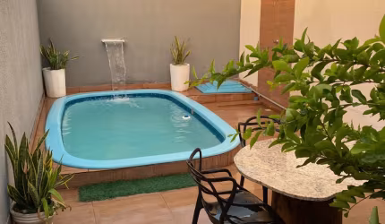Casa com piscina no Cristo 2 quartos