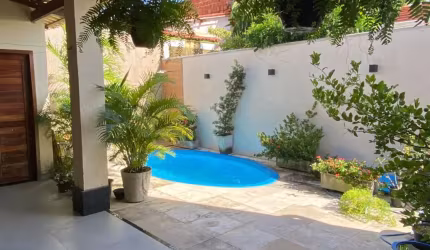 Casa Nova com Alto Padrão de Construção no bairro São Gerardo!