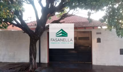 Casa com 3 quartos à venda na Vila Santana, Araraquara , 168 m2 por R$ 450.000