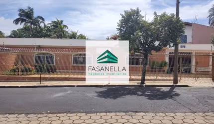 Casa com 3 quartos à venda na Vila José Bonifácio, Araraquara , 235 m2 por R$ 680.000