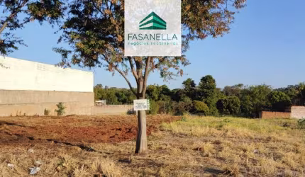 Terreno comercial à venda no Jardim Indaiá, Araraquara  por R$ 680.000