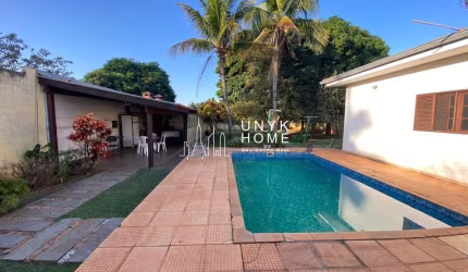 Casa em condomínio fechado, a  venda em Americana, com piscina , jardim e área Gourmet !