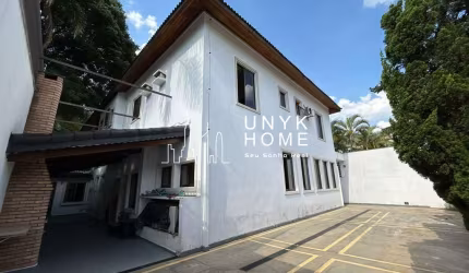 Casa Comercial excelente para centro médico, escritório advocacia, casa de repouso .