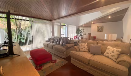 Maravilhosa casa com 4 suítes e piscina em Alphaville