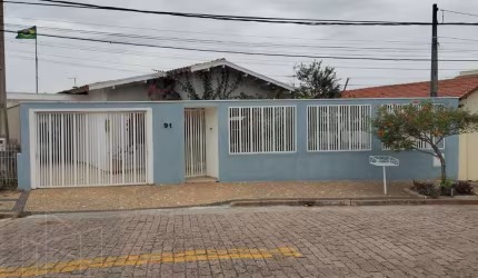 Casa para Venda em Valinhos, Vila São José, 4 dormitórios, 3 suítes, 2 banheiros, 6 vagas