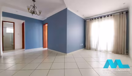 Apartamento 2 quartos, suíte, sacada, 1 vaga, Guilhermina em Praia Grande