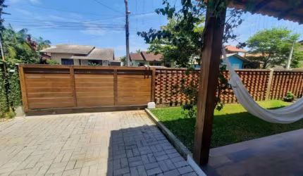 Casa com 3 dormitórios à venda, 160 m² por R$ 1.480.000,00 - Centro - Penha/SC