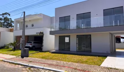 Desfrute da segurança e conforto do condomínio Costa Esmeralda em Balneário Piçarras!