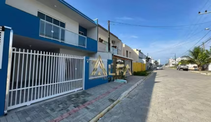 Sobrado perto do Mar à venda, 68 m² por R$ 449.900 - Itacolomi - Balneário Piçarras/SC