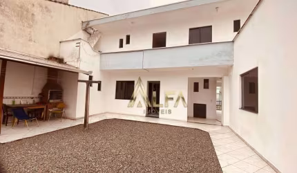 CASA NO BAIRRO GRAVATÁ COM ÓTIMA LOCALIZAÇÃO