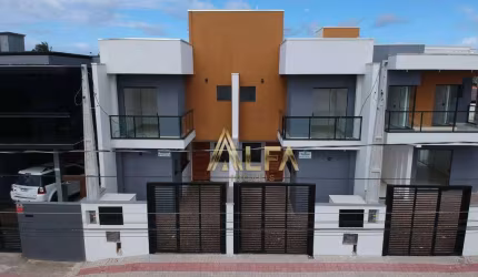 Sobrado à venda, 76 m² por R$ 419.000,00 - Itacolomi - Balneário Piçarras/SC