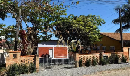 Casa com 5 dormitórios à venda, 130 m² por R$ 900.000,00 - Armação - Penha/SC