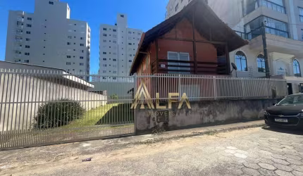 Casa 100 metros da Praia de Gravatá