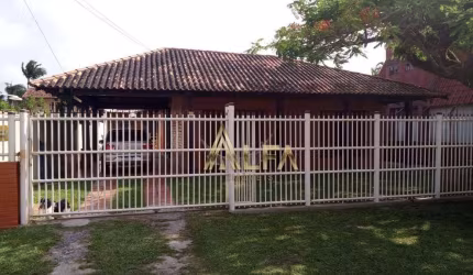 Casa à venda, 239 m² por R$ 1.800.000,00 - Praia de Armação do Itapocorói - Penha/SC