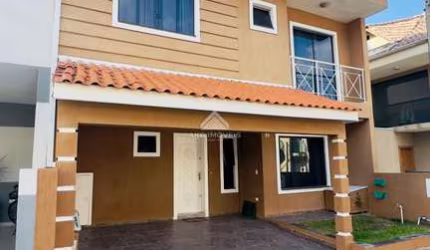 Casa em condomínio fechado com 4 quartos para alugar na Rua Elói Orestes Zeglin, 551, Pinheirinho, Curitiba, 200 m2 por R$ 3.980