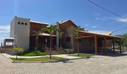 Imóvel para venda tem 1331 metros quadrados com 5 quartos