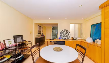 Studio Mobiliado à Venda no Centro de Curitiba – 37m²