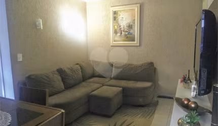 Apartamento Espaçoso de 3 Dormitórios à Venda – Novo Mundo, Curitiba