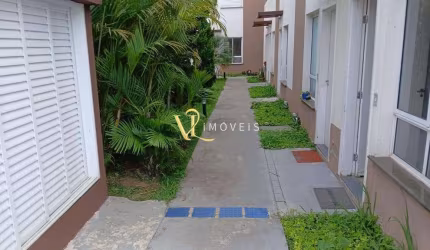 Casa em condomínio fechado com 2 quartos à venda na Estrada Agua Espraiada, 2040, Caucaia do Alto, Cotia por R$ 210.000