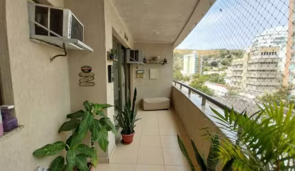 Apartamento claro e arejado com vista livre para a Rua Vital Brazil. - Niterói - RJ